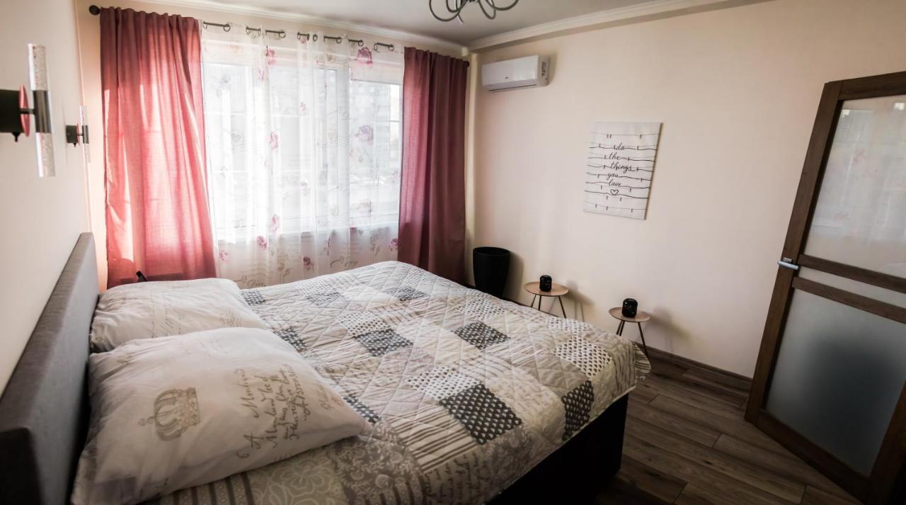 Royal House Apartment キエフ エクステリア 写真